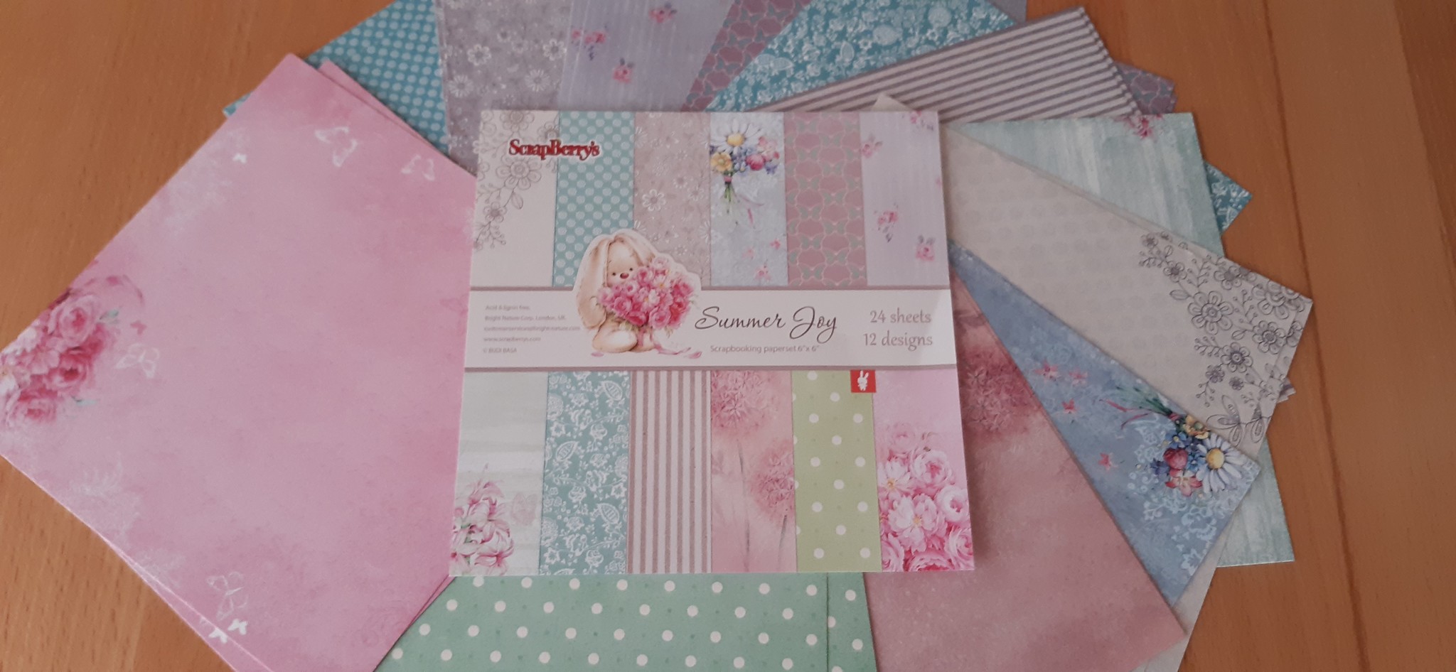 Pad of paper, designer paper, 24 sheets, 15.2 x15.2 cm, 170g HobbyCrafts24.eu