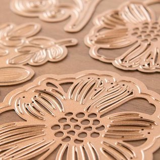 Spellbinders und Rayher Punching and embossing templates Shapeabilities, romantic flowers