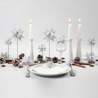 Objekten zum Dekorieren / objects for decorating Kerzenhalter aus hellem Holz mit Metalleinlage für die Kerze