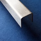 Versandmetall 38-delig roestvrij staal U-profiel t = 1,5 mm a = 20 mm c23 mm (binnen 20 m) b = 20 mm L = 2500 mm buitenzijde korrel 320