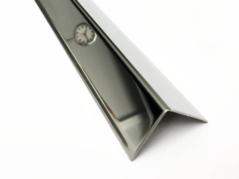 Corniére de protection inox Protecteurs d'angle en acier inoxydable , pliée  3 fois, acheter à Versandmetall - Versandmetall, protecteur angle meuble  metal 