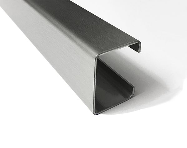 Profil en C en aluminium, acier ou zinc - Fabrication sur-mesure