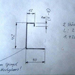 Versandmetall Speciaal roestvrijstalen profiel buiten de grond K320 mm 90 ° - 15/22/130/80 mm L = 2000 mm - Copy