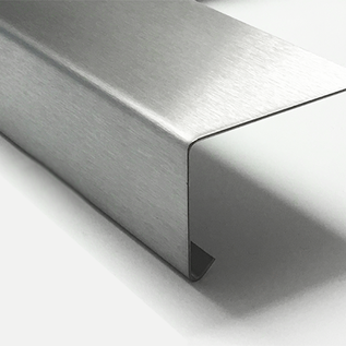 Versandmetall Aluminium Winkel 90° mit Tropfkante innen 1,0 mm axb  100x50mm  L bis 2500 mm