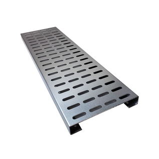 Versandmetall Dessus de gouttière Bangkirai en aluminium naturel de 1,5 mm pour caniveaux de drainage largeur d'entrée 145 mm