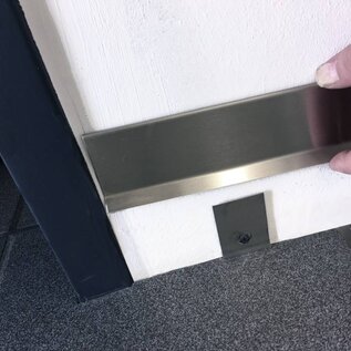 Versandmetall Set économique 120 mètres (48 x 2500 mm) SLF-2, profilé de base de 60 mm de haut en acier inoxydable, avec feuillure pour une fixation facile, surface d'un côté avec grain de broyage 320 incl. - Copy