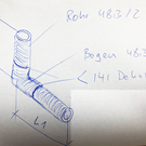 Ensemble de tubes ronds en acier inoxydable, 48,3 x 2 mm, diamètre intérieur 44,3 mm, 1.4301, finition rectifiée/brossée. 1 pièce, L = 800 mm – à couper sur mesure. 1 pièce d'assemblage coudé soudé selon le schéma : L1 20-30 cm, L2 25-35 cm, coude à 87° d