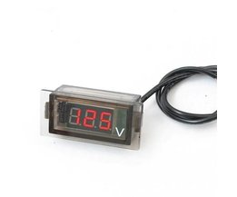 Digitale voltmeter voor in auto