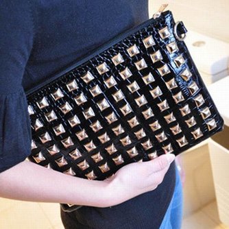 Beschlagene Clutch