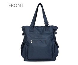 Große Handtasche Aus Nylon Große Handtasche Aus Nylon