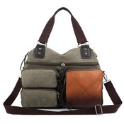 Auffallende Tasche Mit Vielen Taschen Auffallende Tasche Mit Vielen Taschen