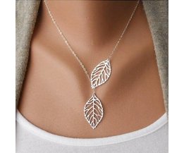Auffällige Halskette Mit Blättern