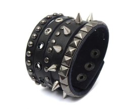 Gothic Armband Mit Spikes