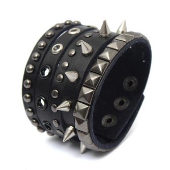 Gothic Armband Mit Spikes