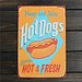 PEGBOARD Mit Text Über Hotdog