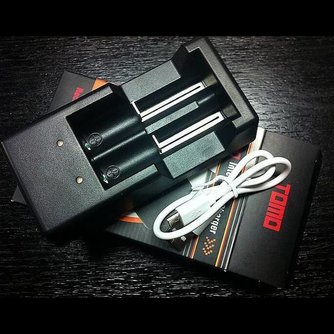 USB-Ladegerät Für AA-Batterien