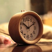 Schöne Massivholz-Clock Schöne Massivholz-Clock