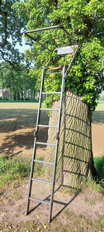 Lichtgewicht aanzitladder met zit Lichtgewicht aanzitladder met zit