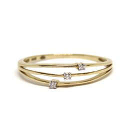 Bo Gold Ring - Gold - Three diamonds