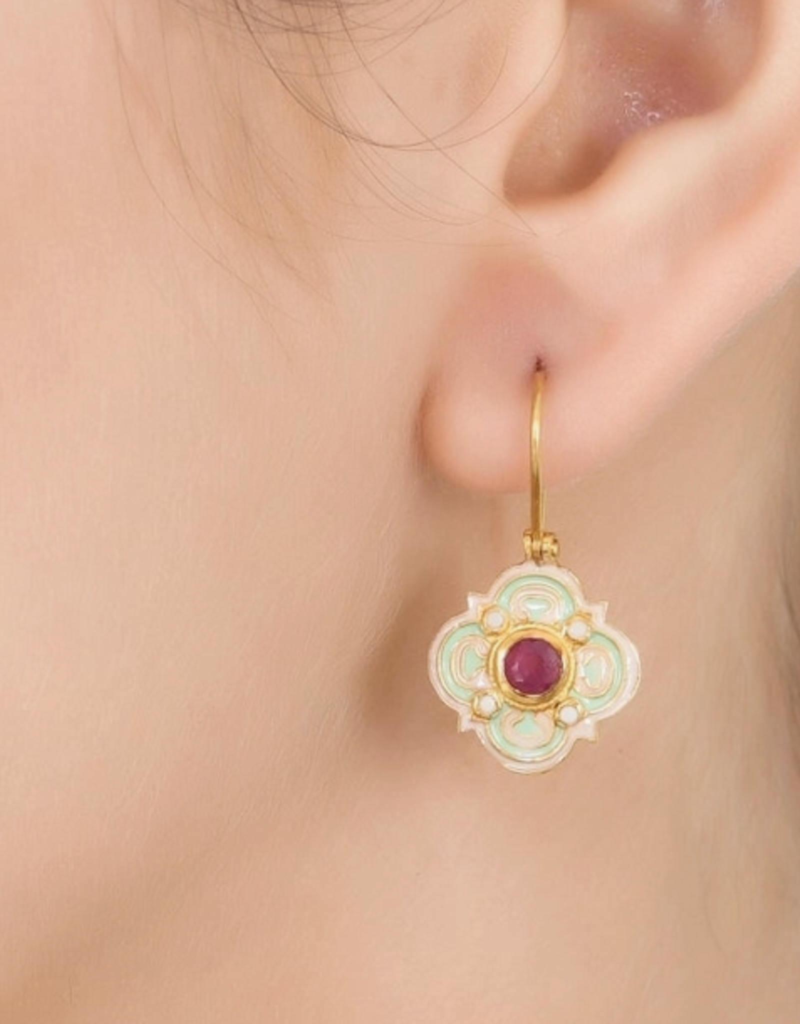 Misteerious Earrings