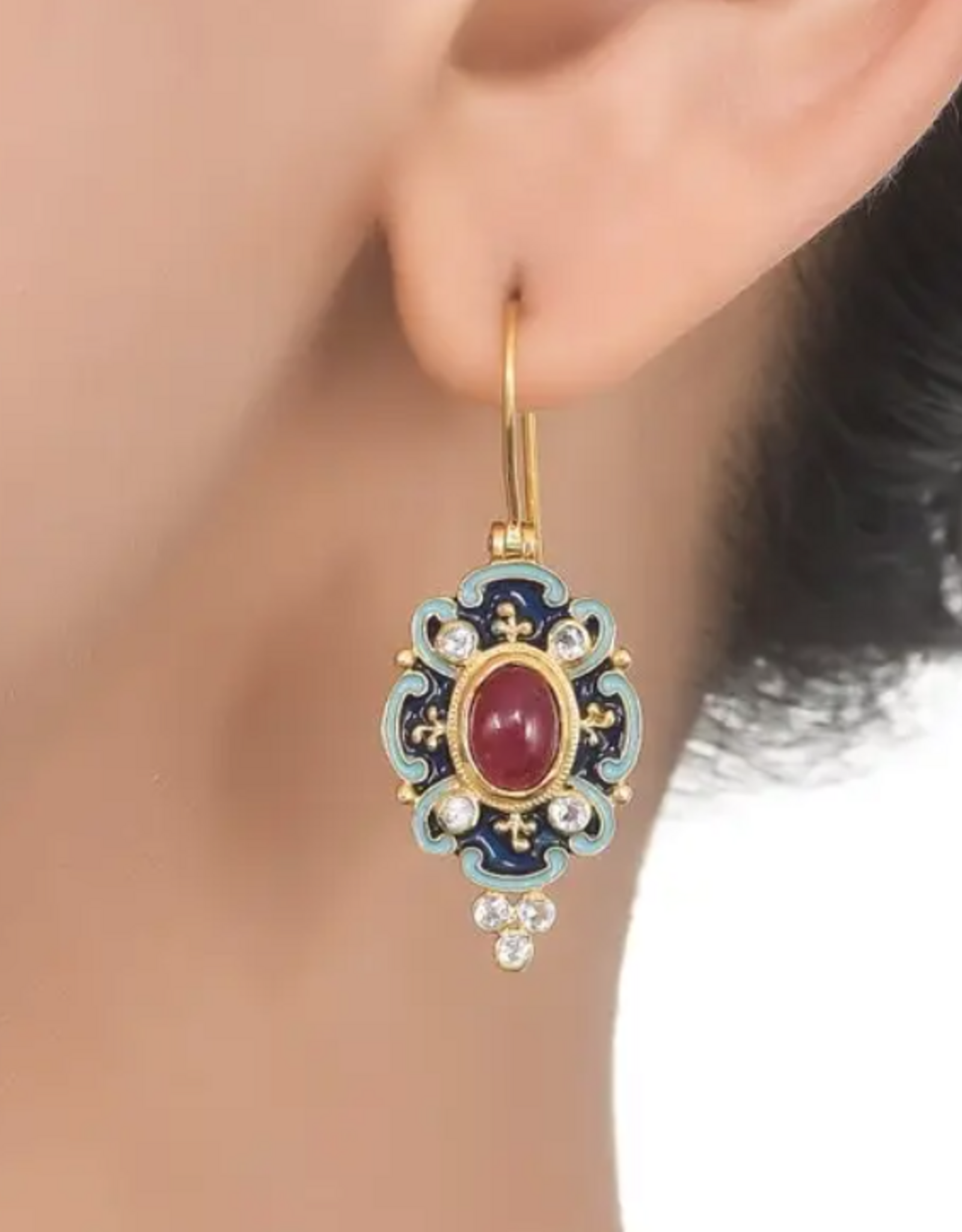 Misteerious Earrings