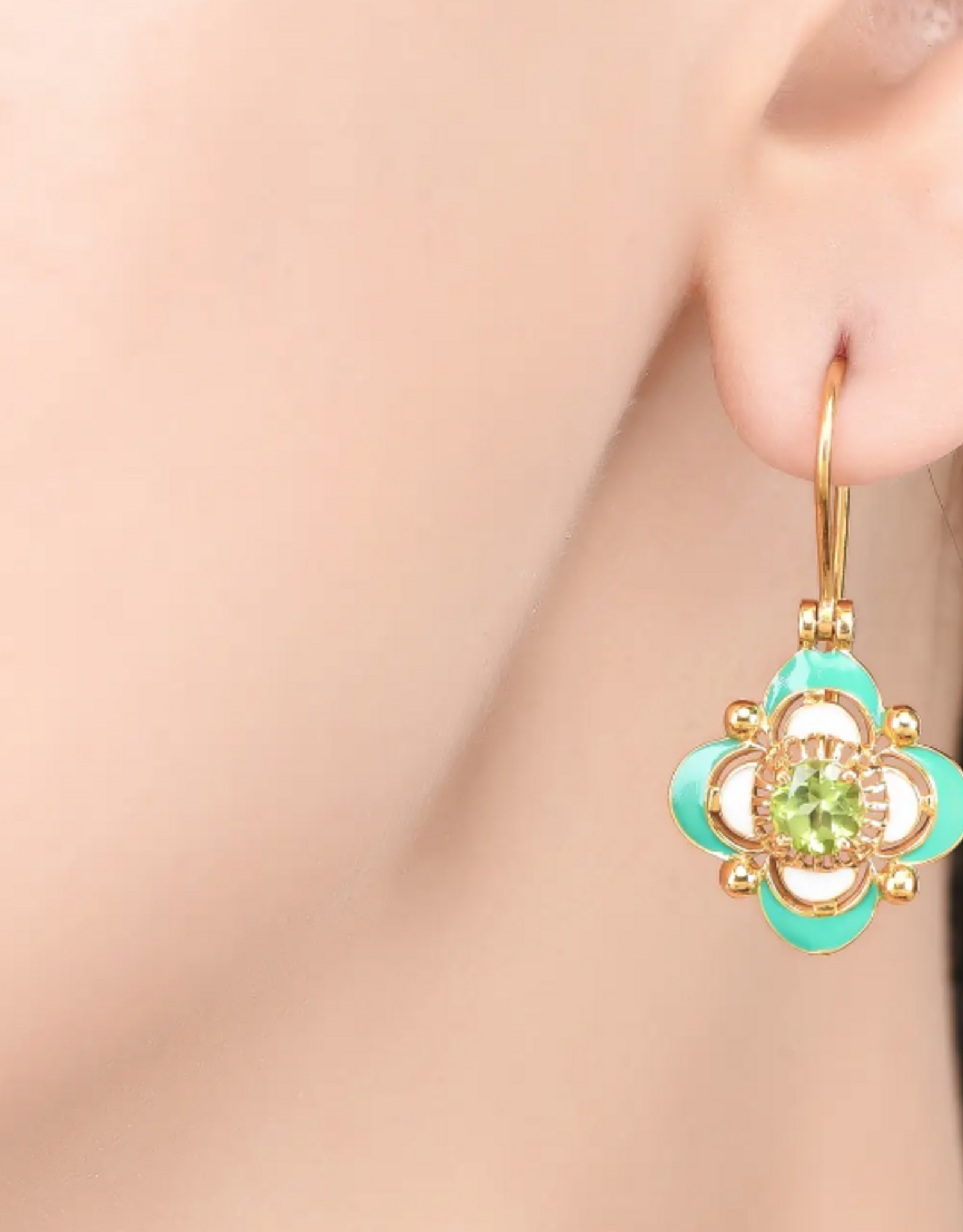 Misteerious Earrings