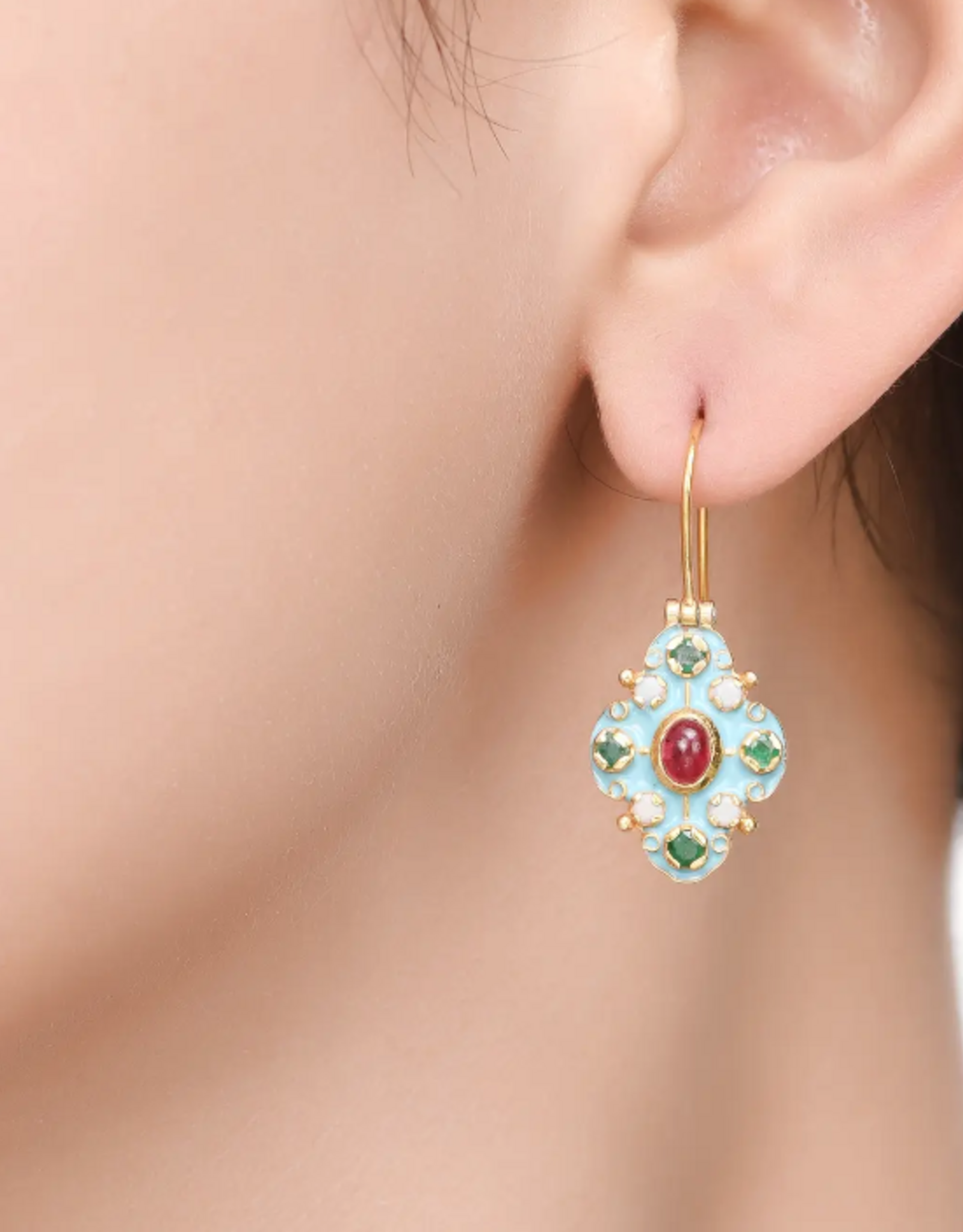 Misteerious Earrings