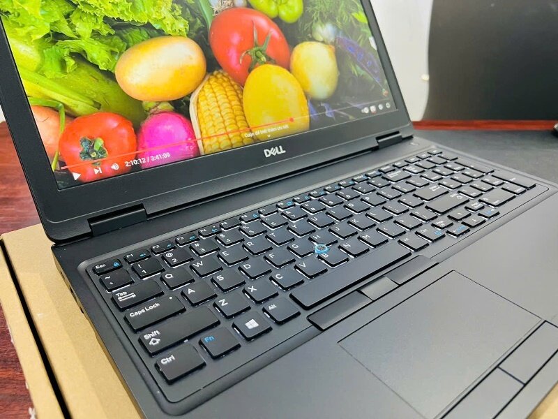 Dell A grade DELL Latitude 5590	Dell Lat 5590 (Intel(R) Core(TM) i5-8350U CPU @ 1.70GHz/8GB/NO SSD/HDD /CAM/15,6"FHD/W10Pro)