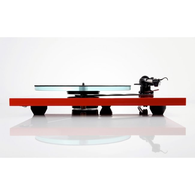 Rega Turntable Planar3  ( new )