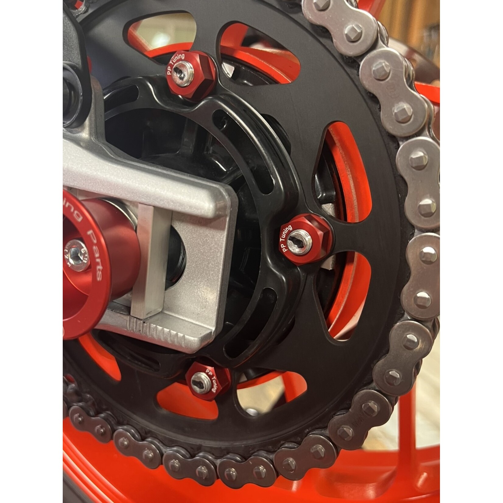 PP Tuning PP Tuning Moeren voor achtertandwiel-flens M10x1,00 voor Ducati Panigale V4/R/S 2025