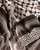 Großer Izuskan-Schal aus zweifarbigem Jacquard Großer Izuskan-Schal aus zweifarbigem Jacquard