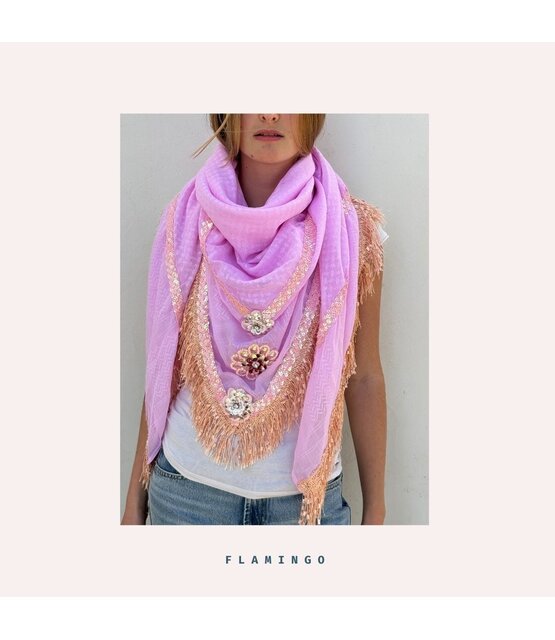 Izuskan Large original scarf  model SEA LA VIE