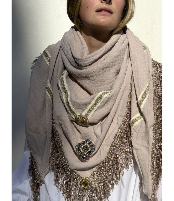 Izuskan scarf  model Large original Izuskan scarf  model Large original