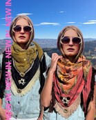 sjaal Limited model Madame de Rosa