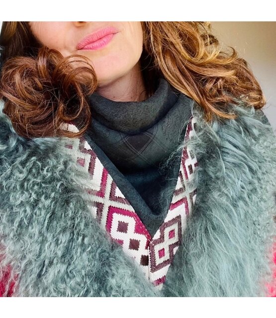 Izuskan  original  scarf  with Tibet