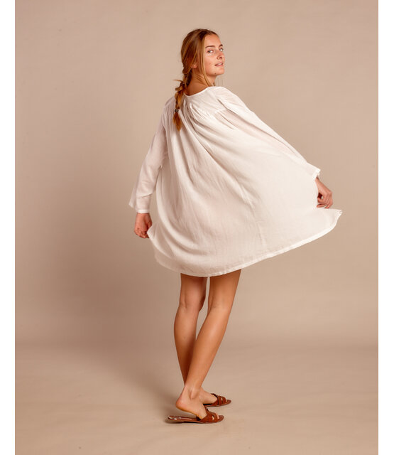 Kurzes Kleid Suzi white Kurzes Kleid Suzi white