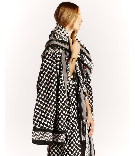 chaqueta kimono black white