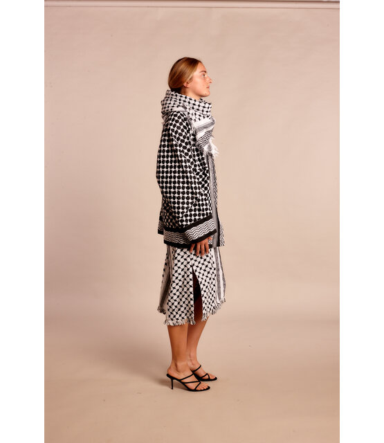 Großer Izuskan-Schal aus zweifarbigem Jacquard Großer Izuskan-Schal aus zweifarbigem Jacquard