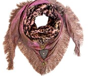 Sjaal in beperkte oplage, model Leopard