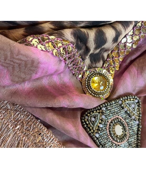 Scarf  limited edition model Leopard