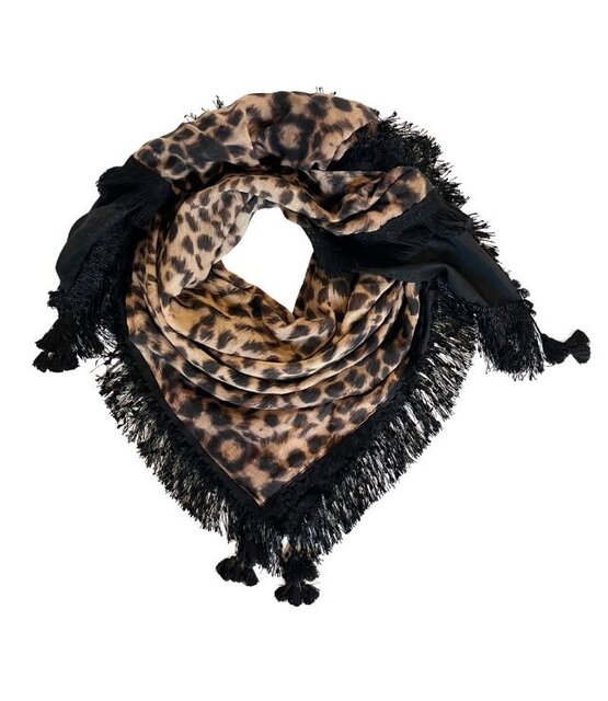 Sjaal in beperkte oplage, model Leopard