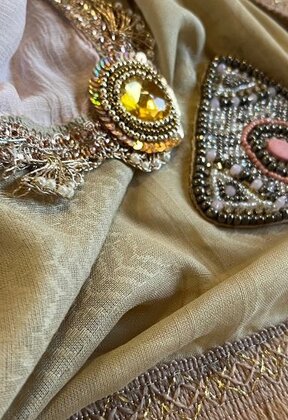 Limited scarf Madame de Rosa