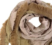 Pañuelo Izuskan modelo Madame de Rosa