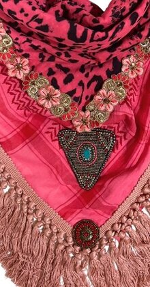 Limited scarf Leopard