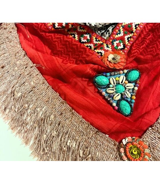 Pañuelo Izuskan modelo Madame de Rosa