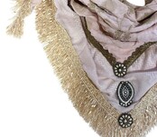 Pañuelo Izuskan modelo Madam de  Rosa