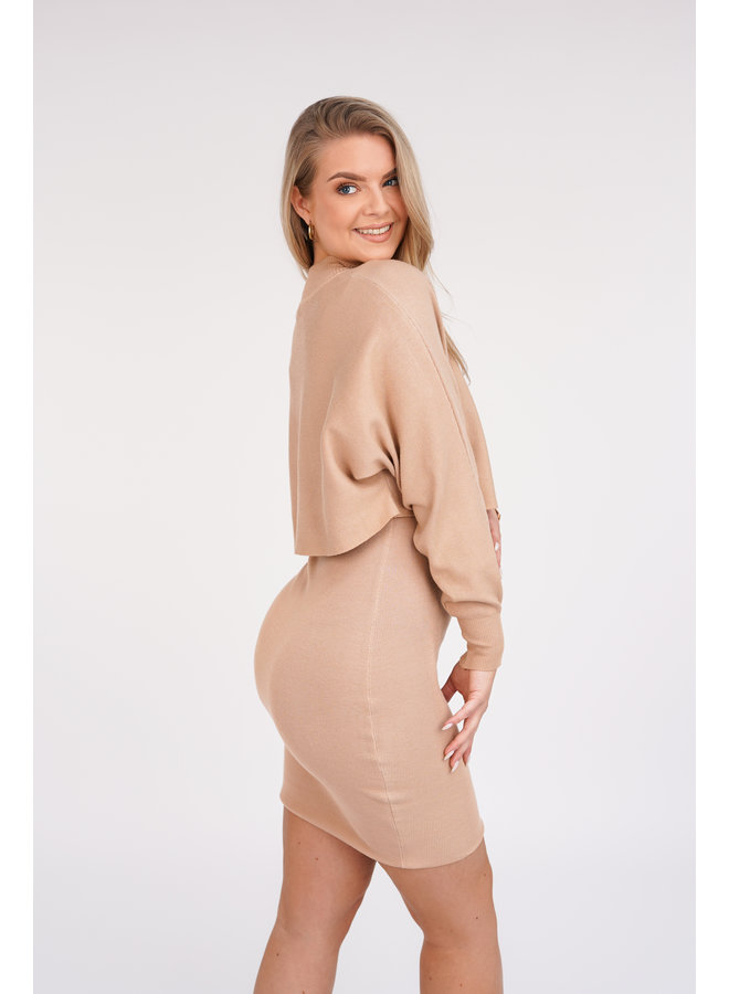 Two piece set met crop top en jurk camel