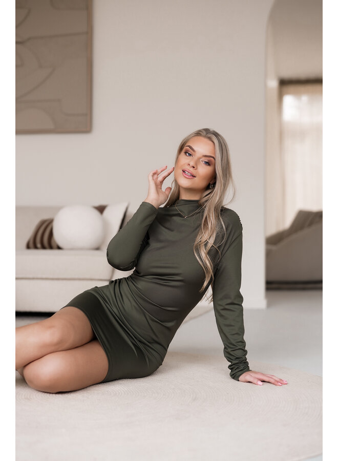 Geplooide petite jurk army groen - Yuna