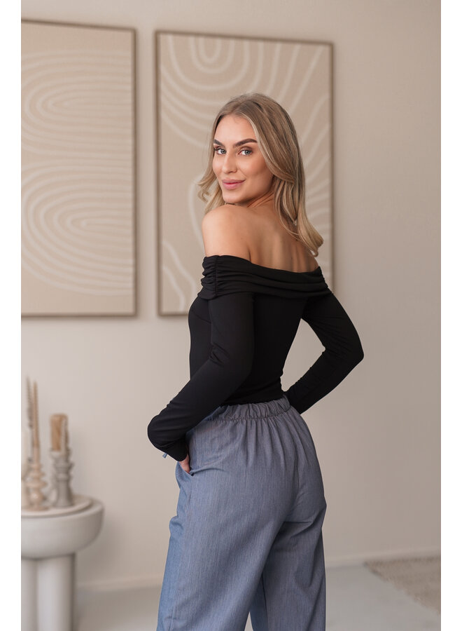 Body off shoulder zwart van travelstof