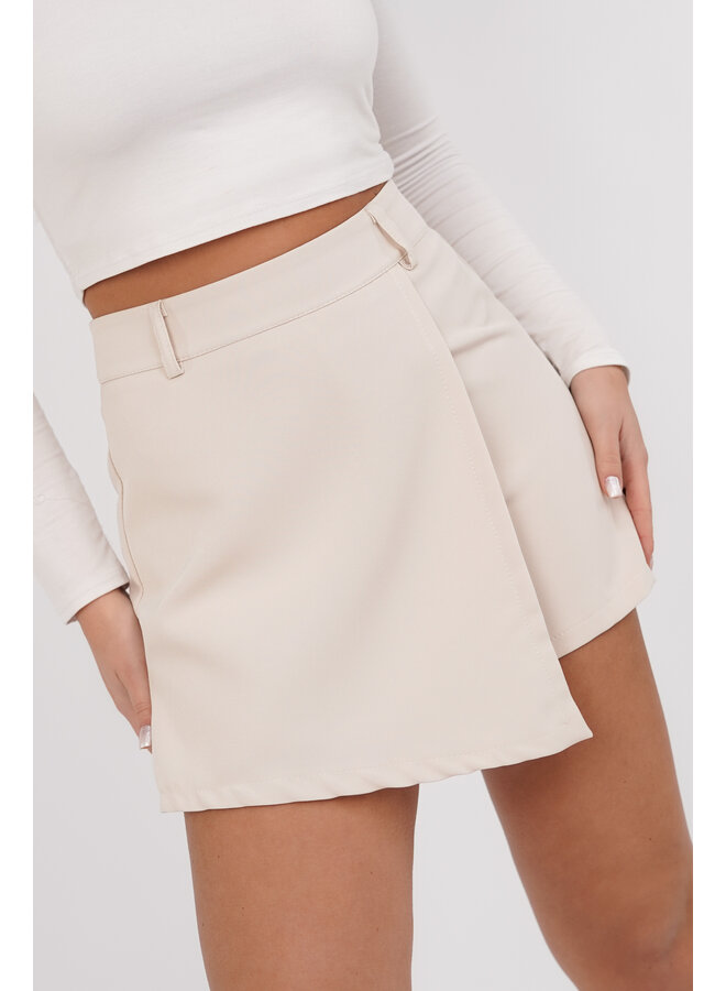 Beige skort met overslag